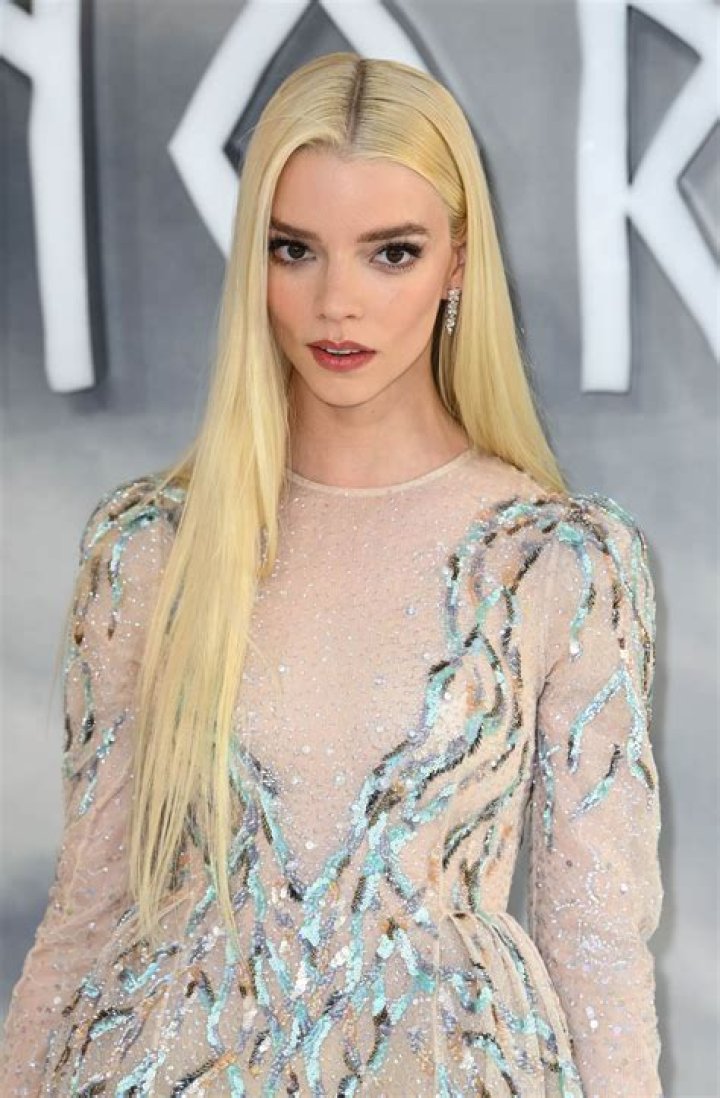 Anya Taylor-Joy's Teeth Accident: Uncovering The Untold Story