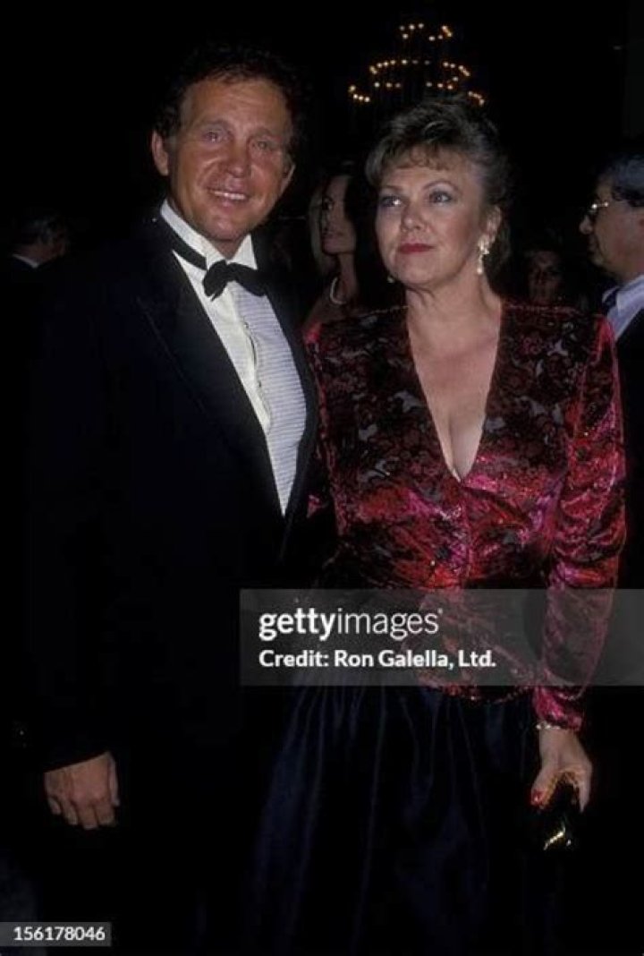 Dolly Vintula- Who is Bobby Vinton's wife?