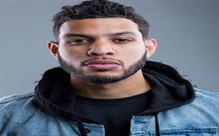 Dominique Perry and Sarunas Jackson share a Daughter named Zen