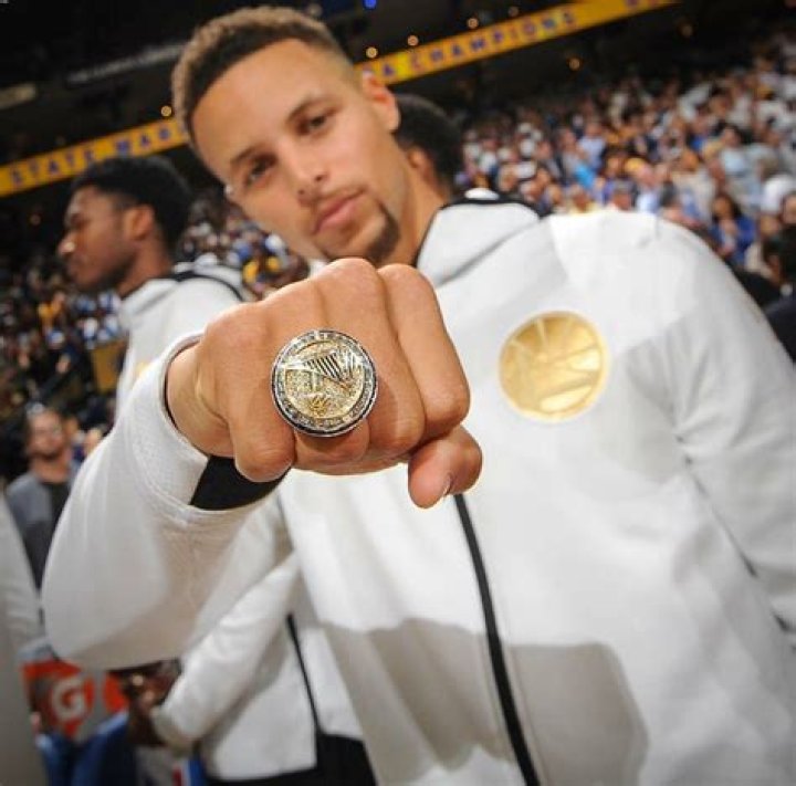 How many rings does Steph Curry have? |