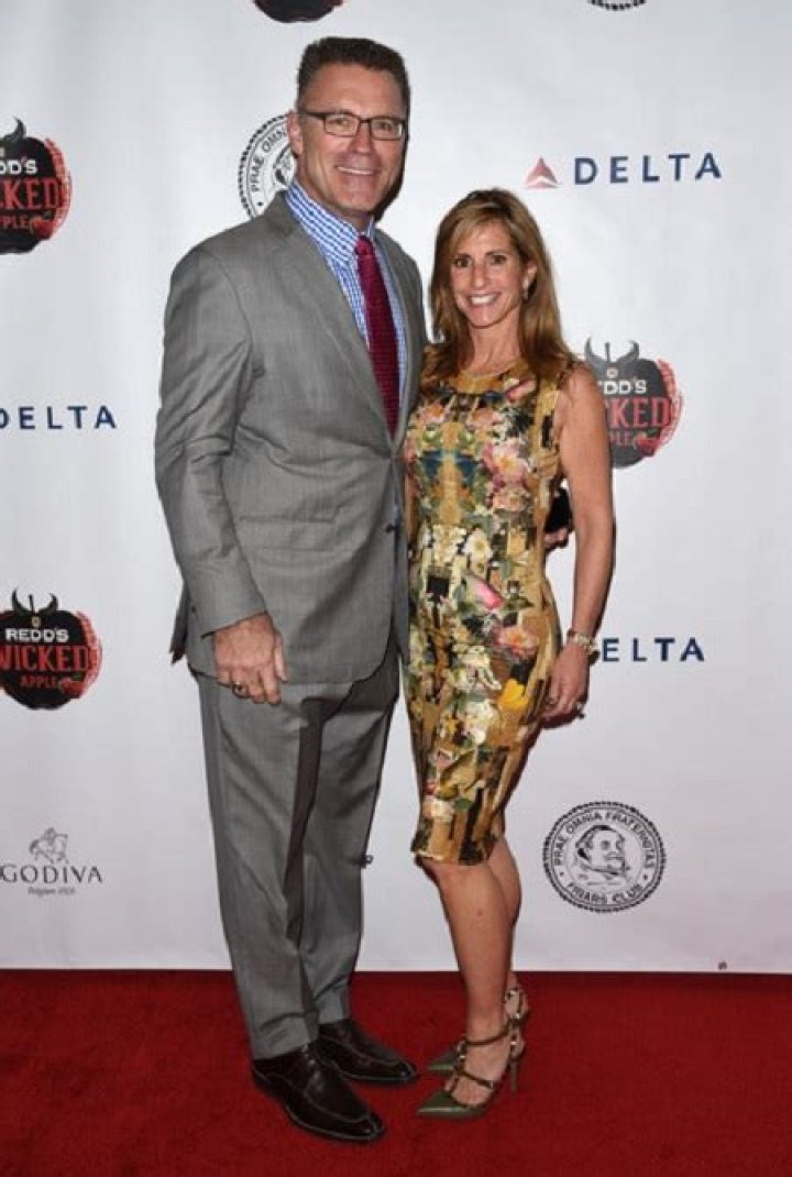 Howie Long Wife: Diane Addonizio |