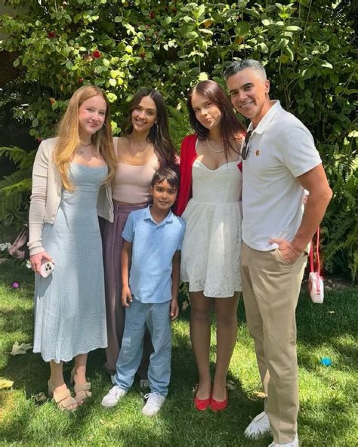 Jessica Alba Parents, Biography, Career ,Net Worth and Awards |