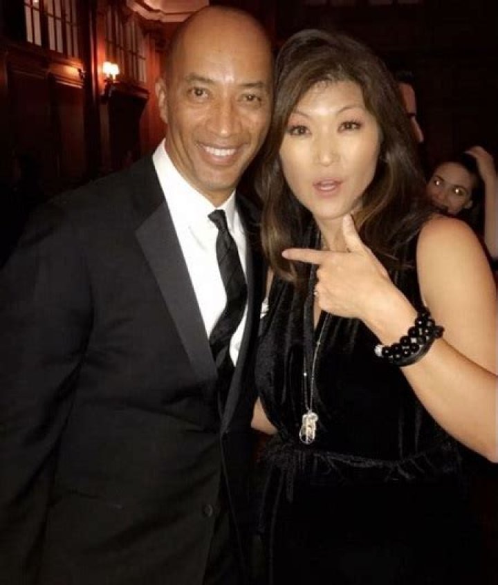 Nightline's Co-Anchor, Byron Pitts Is A Husband Of Lyne Pitts And Is A Father Of Five Children