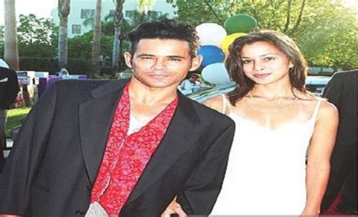 Who is American actor, Raymond Cruz Wife? His Children