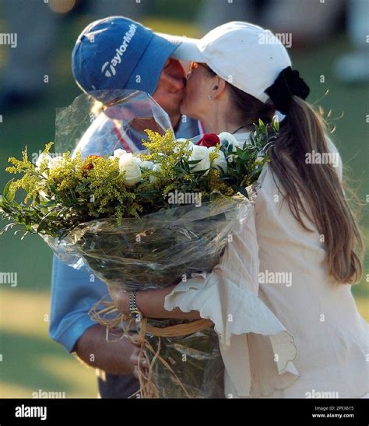 Who is Retief Goosen wife Tracy Goosen?
